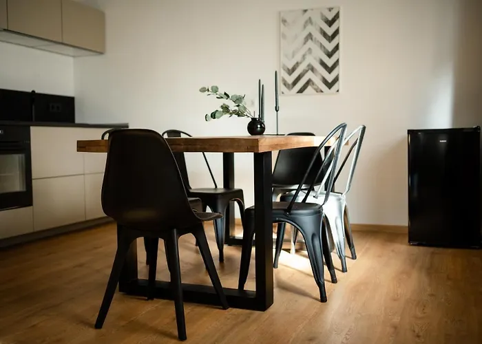 Oldtown With 2 Bathrooms Apartment