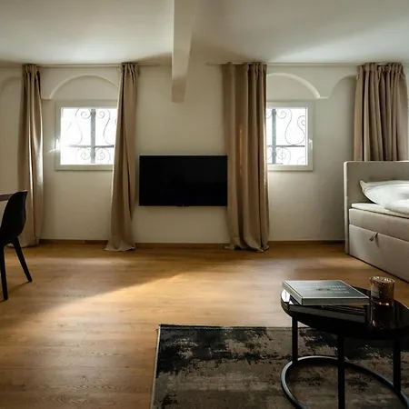 Апартаменты Oldtown With 2 Bathrooms *