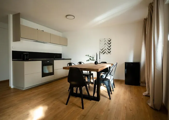 Oldtown With 2 Bathrooms * デュッセルドルフ